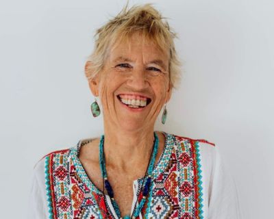 Sali McIntyre